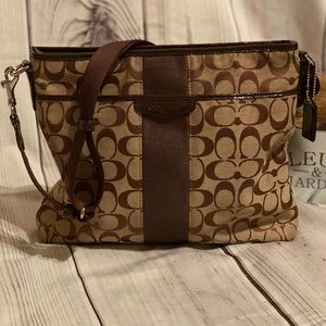 NEW COACH MESSENGER BAG!.. CHIC SIGNATURE BROWN..